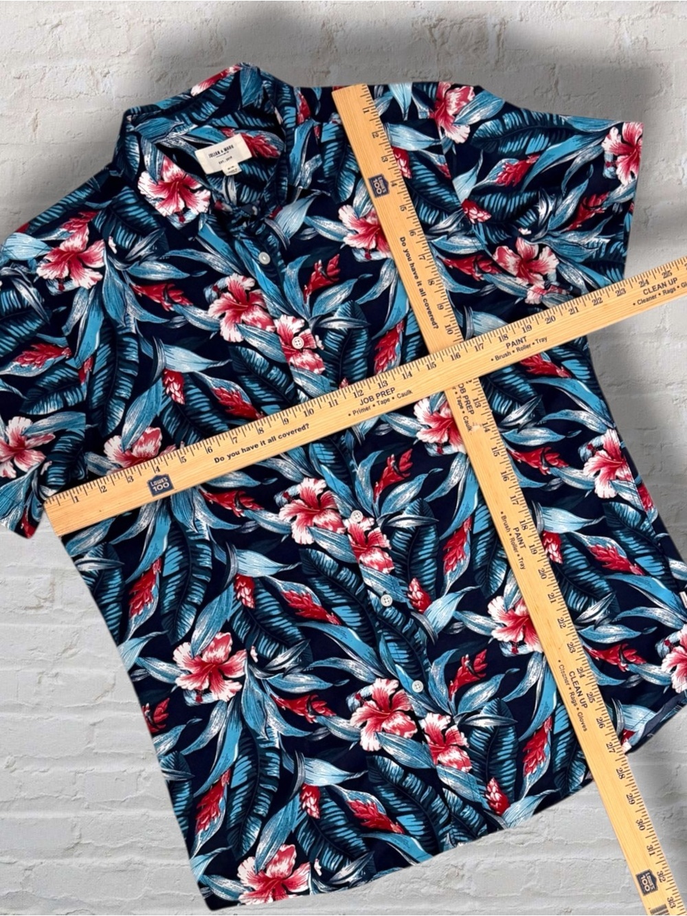 Julian & Mark Hawaiian Shirt Mens M Tropical Floral Navy Resort Aloha - Picture 8 of 9
